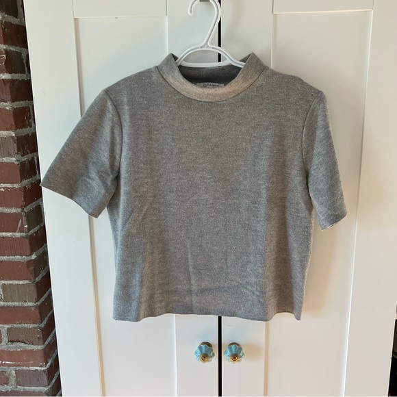 Cropped turtleneck tee - Picture 1 of 4